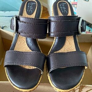 Womens slip on sandals. B.o.c brand